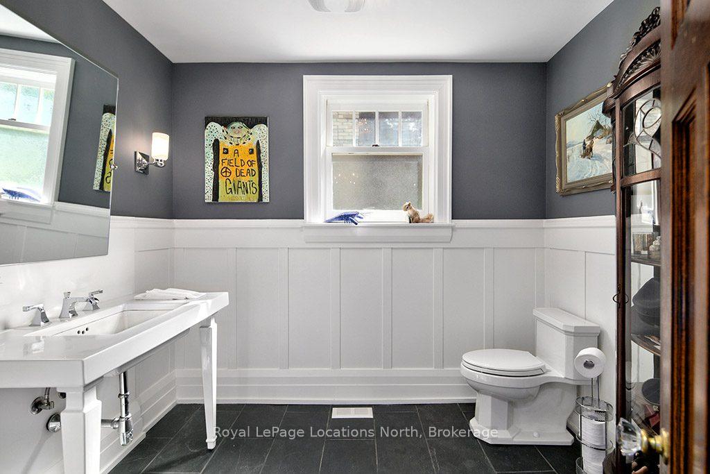 Photo 15 of 145 Bruce Street S, Blue Mountains — HOMEH