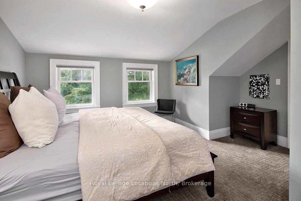 Photo 19 of 145 Bruce Street S, Blue Mountains — HOMEH