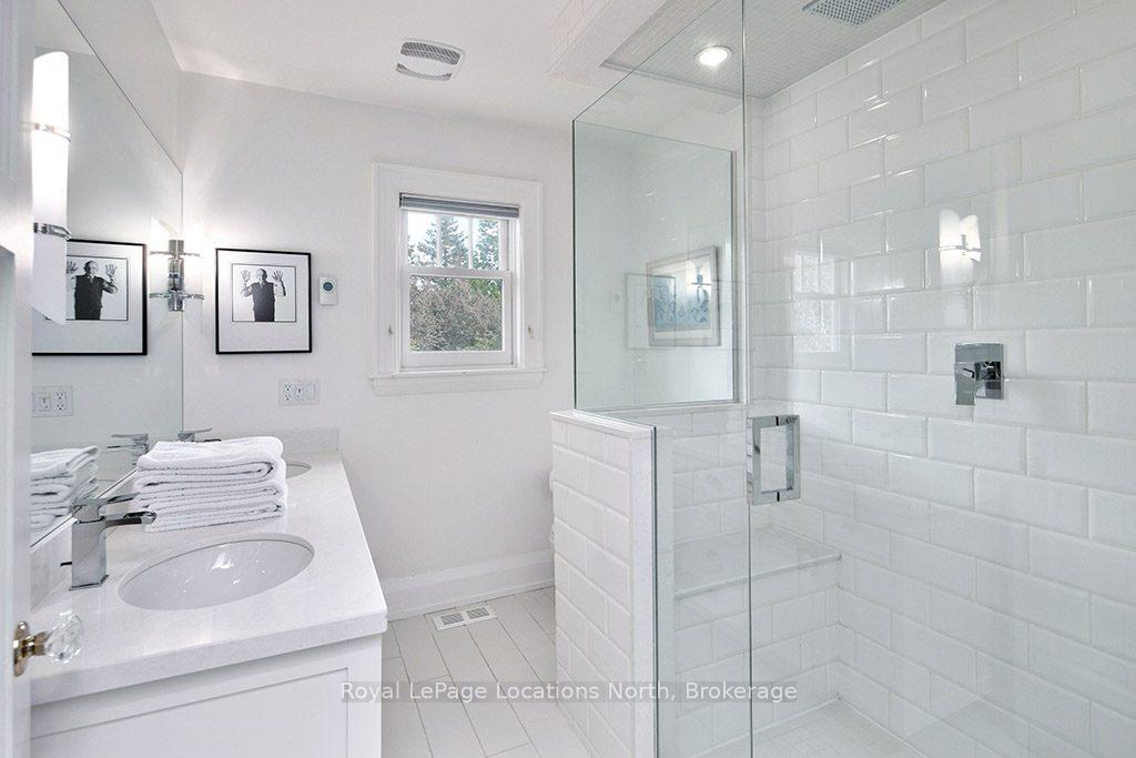 Photo 22 of 145 Bruce Street S, Blue Mountains — HOMEH