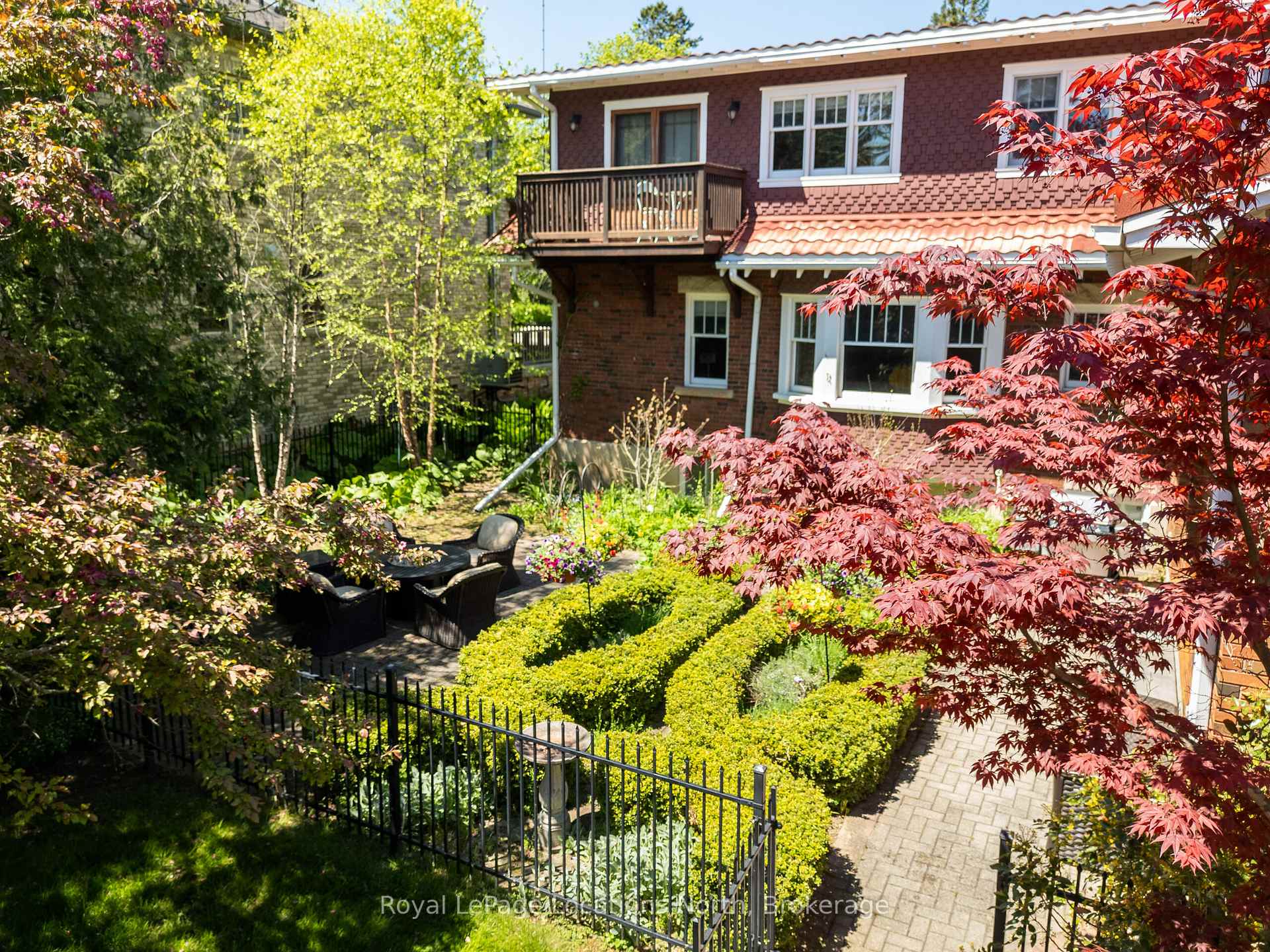 Photo 27 of 145 Bruce Street S, Blue Mountains — HOMEH