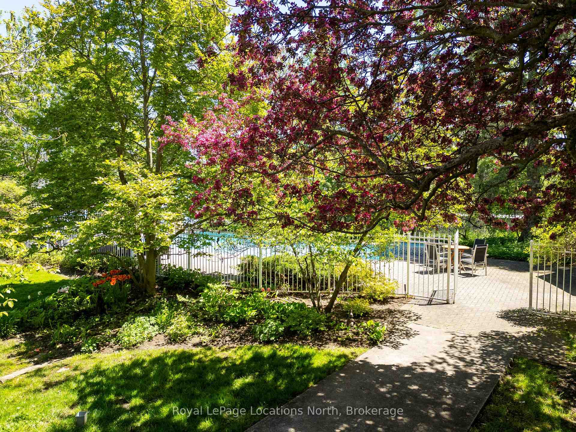 Photo 39 of 145 Bruce Street S, Blue Mountains — HOMEH