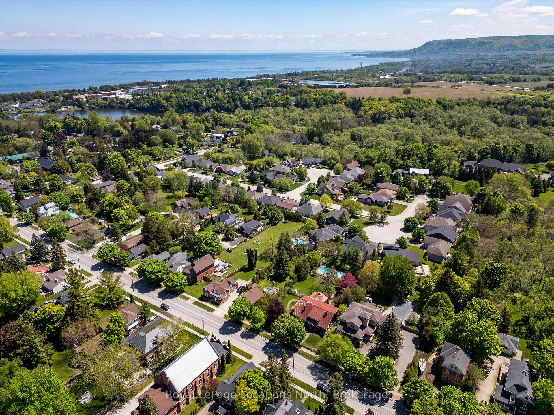Photo 37 of 145 Bruce Street S, Blue Mountains — HOMEH