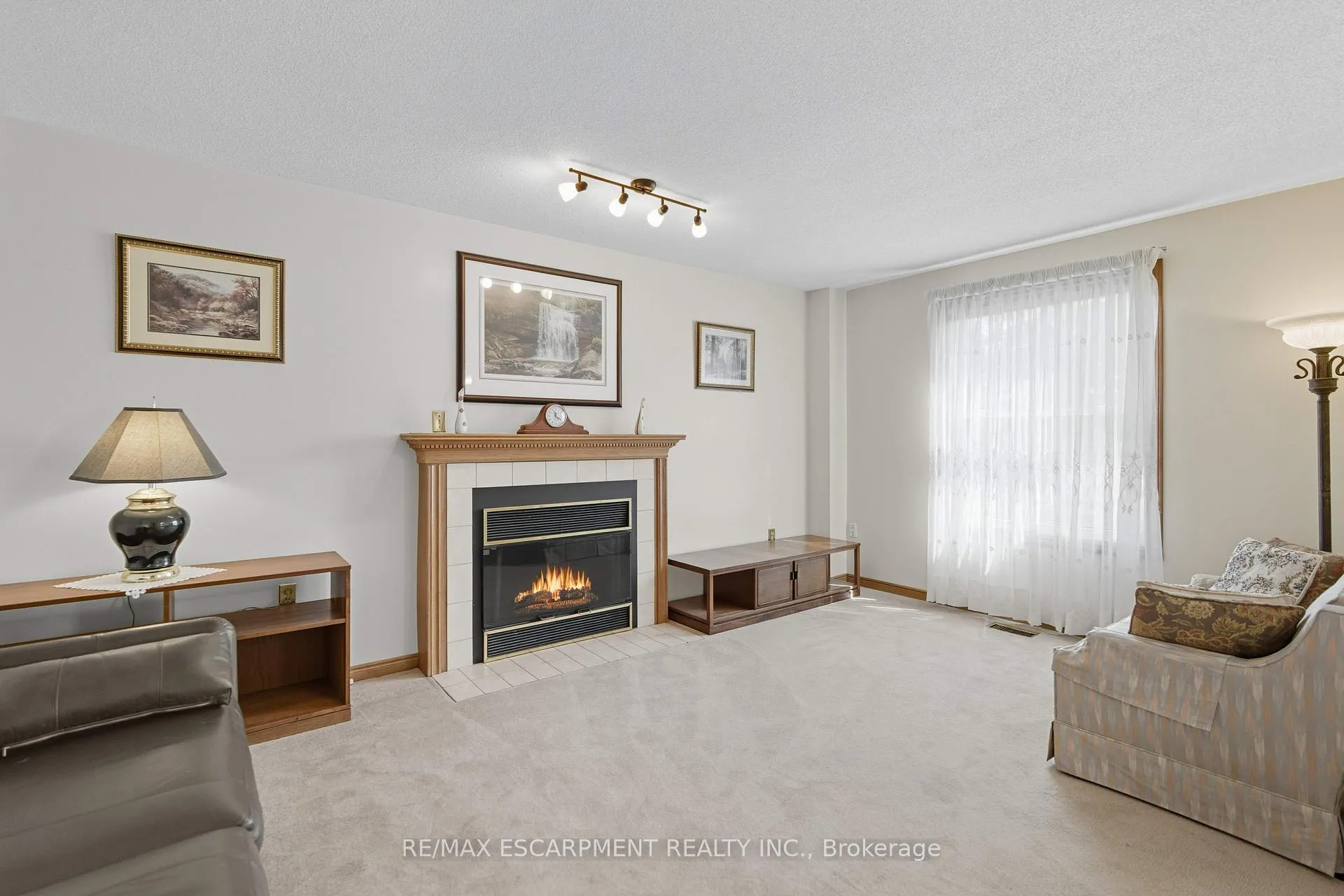 Photo 19 of 40 Gatestone Drive, Hamilton, Stoney Creek Mountain — HOMEH