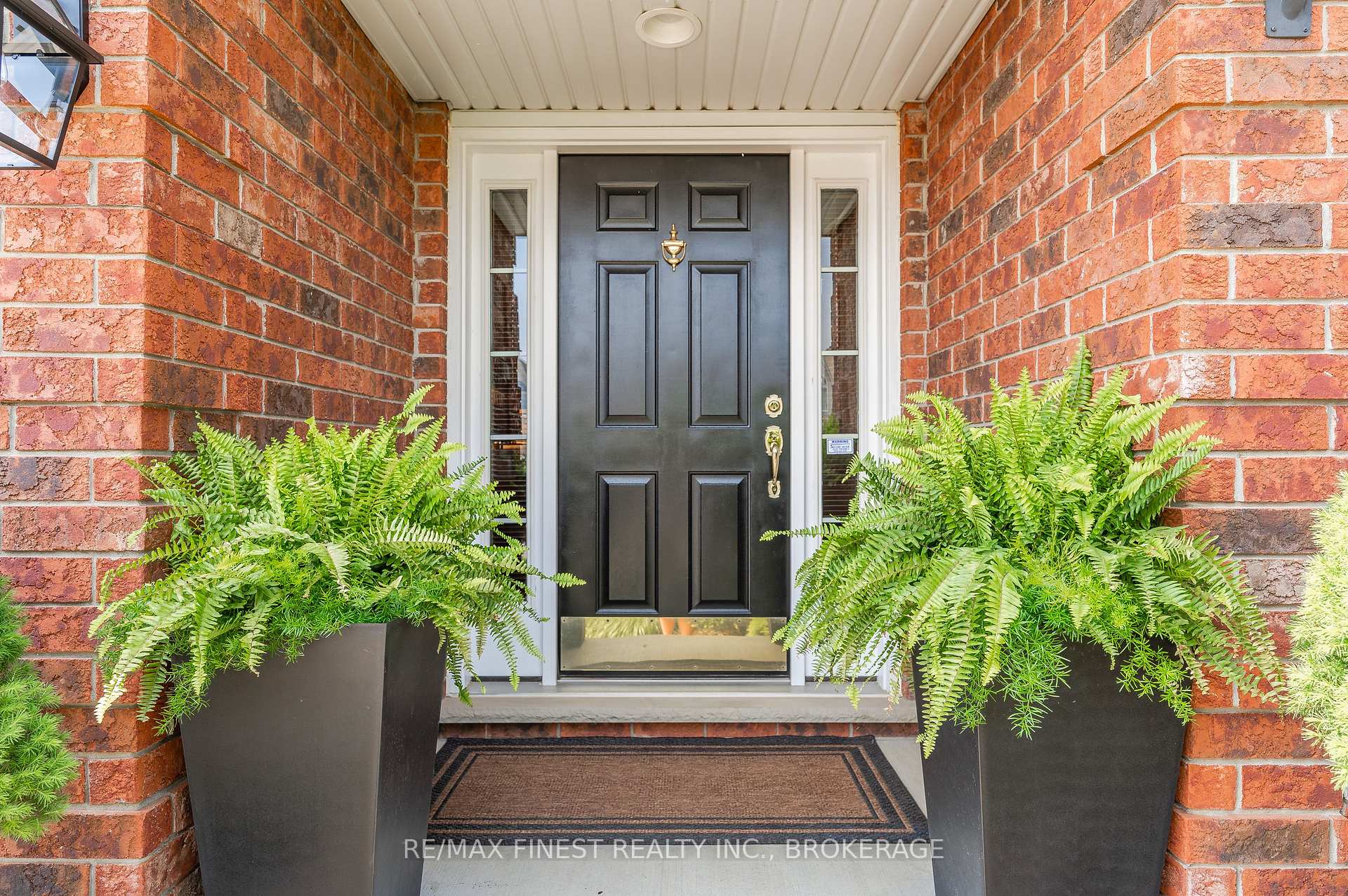 Photo 3 of 212 Summerfield Drive, Guelph, Pineridge/Westminster Woods — HOMEH