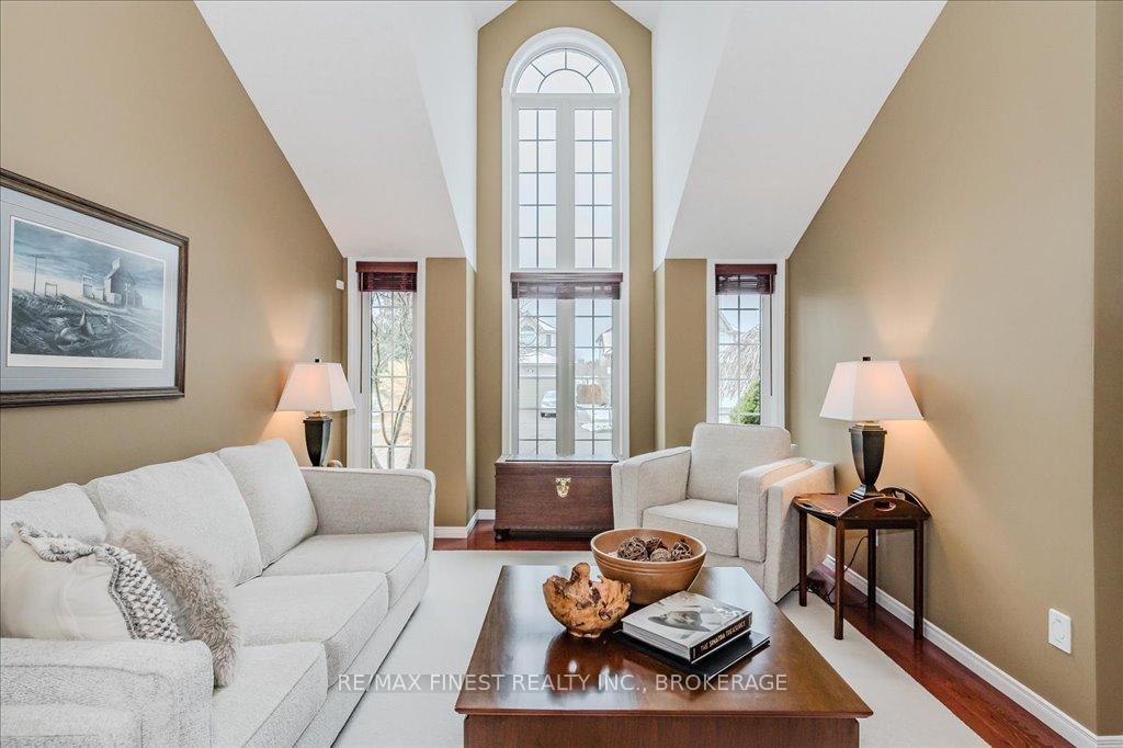 Photo 8 of 212 Summerfield Drive, Guelph, Pineridge/Westminster Woods — HOMEH