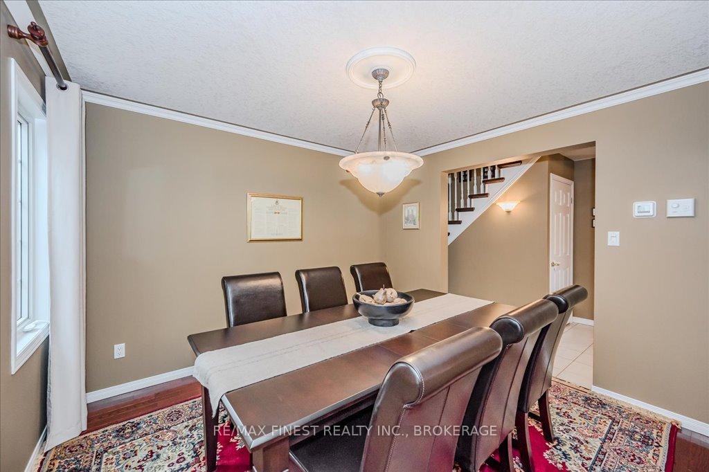 Photo 10 of 212 Summerfield Drive, Guelph, Pineridge/Westminster Woods — HOMEH