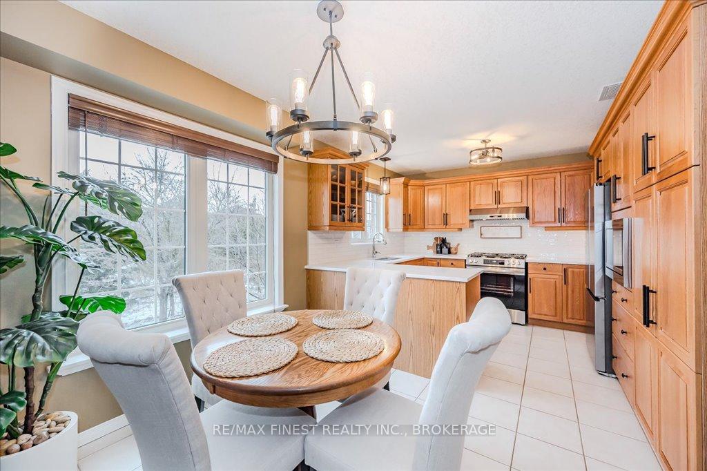 Photo 16 of 212 Summerfield Drive, Guelph, Pineridge/Westminster Woods — HOMEH
