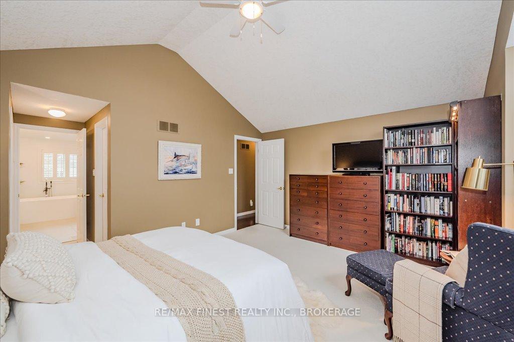 Photo 25 of 212 Summerfield Drive, Guelph, Pineridge/Westminster Woods — HOMEH