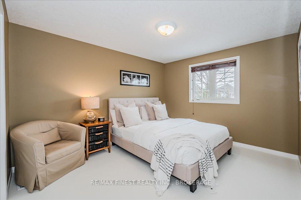 Photo 28 of 212 Summerfield Drive, Guelph, Pineridge/Westminster Woods — HOMEH