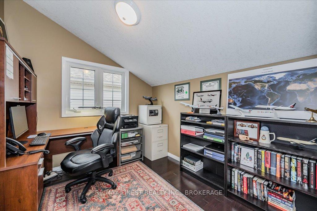 Photo 32 of 212 Summerfield Drive, Guelph, Pineridge/Westminster Woods — HOMEH