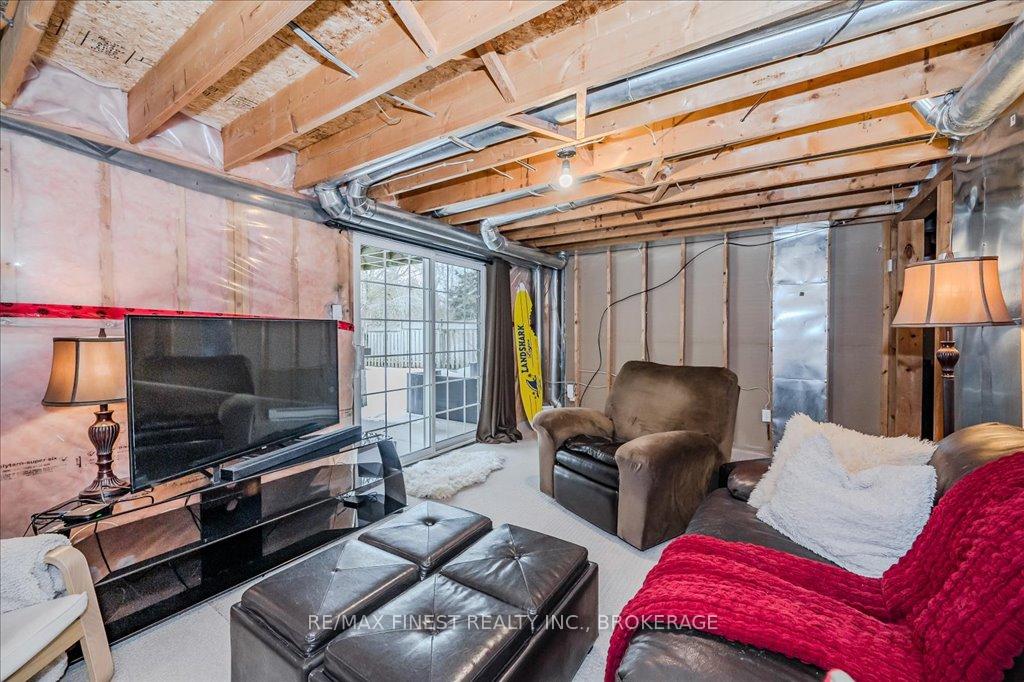 Photo 36 of 212 Summerfield Drive, Guelph, Pineridge/Westminster Woods — HOMEH