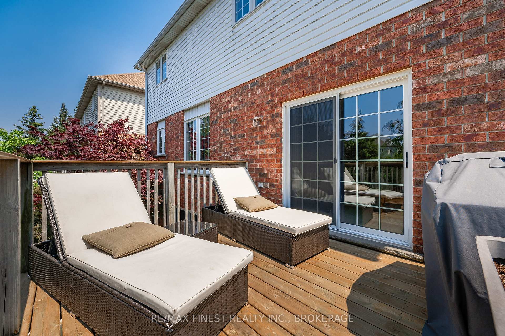 Photo 39 of 212 Summerfield Drive, Guelph, Pineridge/Westminster Woods — HOMEH