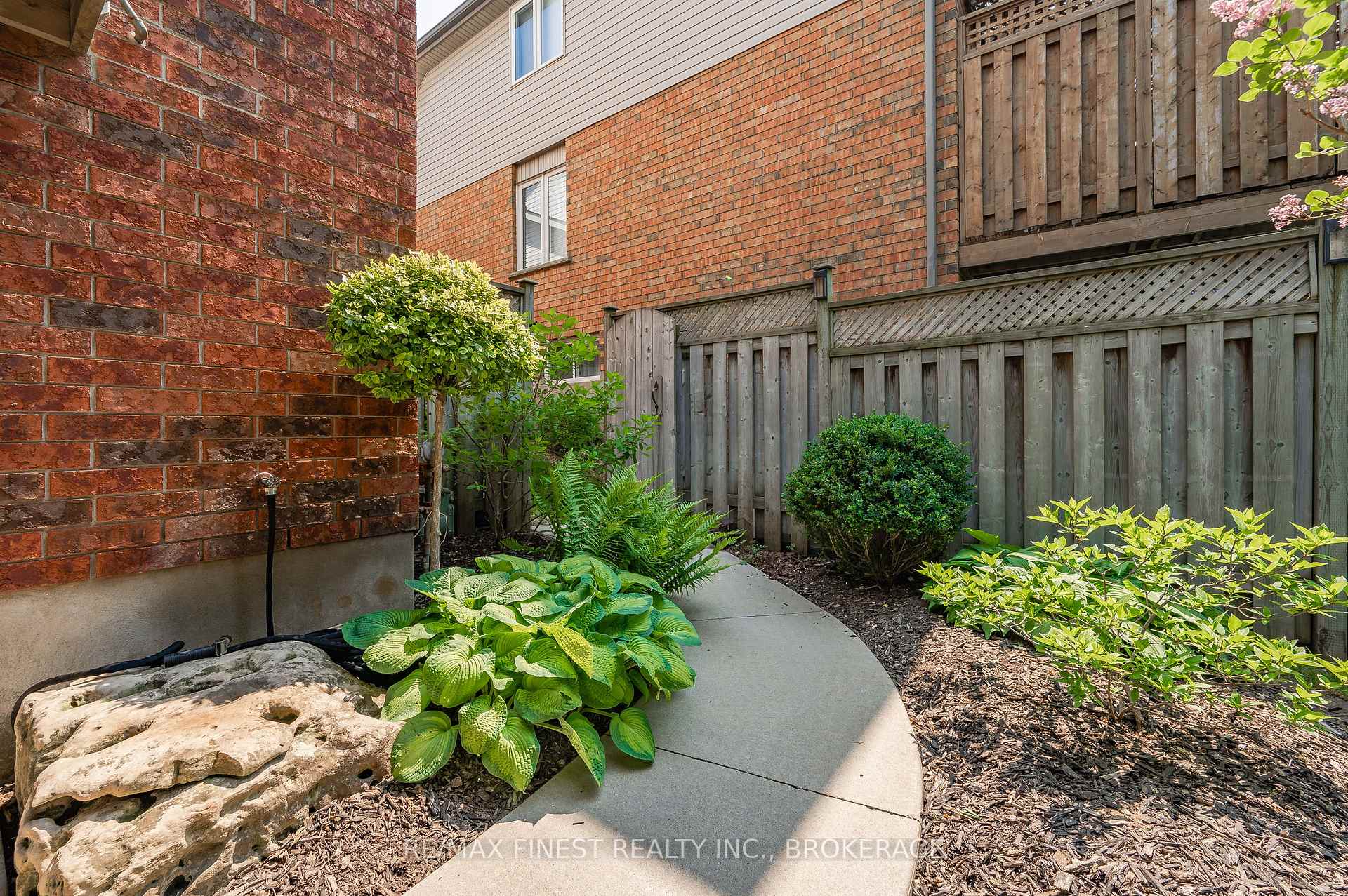 Photo 41 of 212 Summerfield Drive, Guelph, Pineridge/Westminster Woods — HOMEH