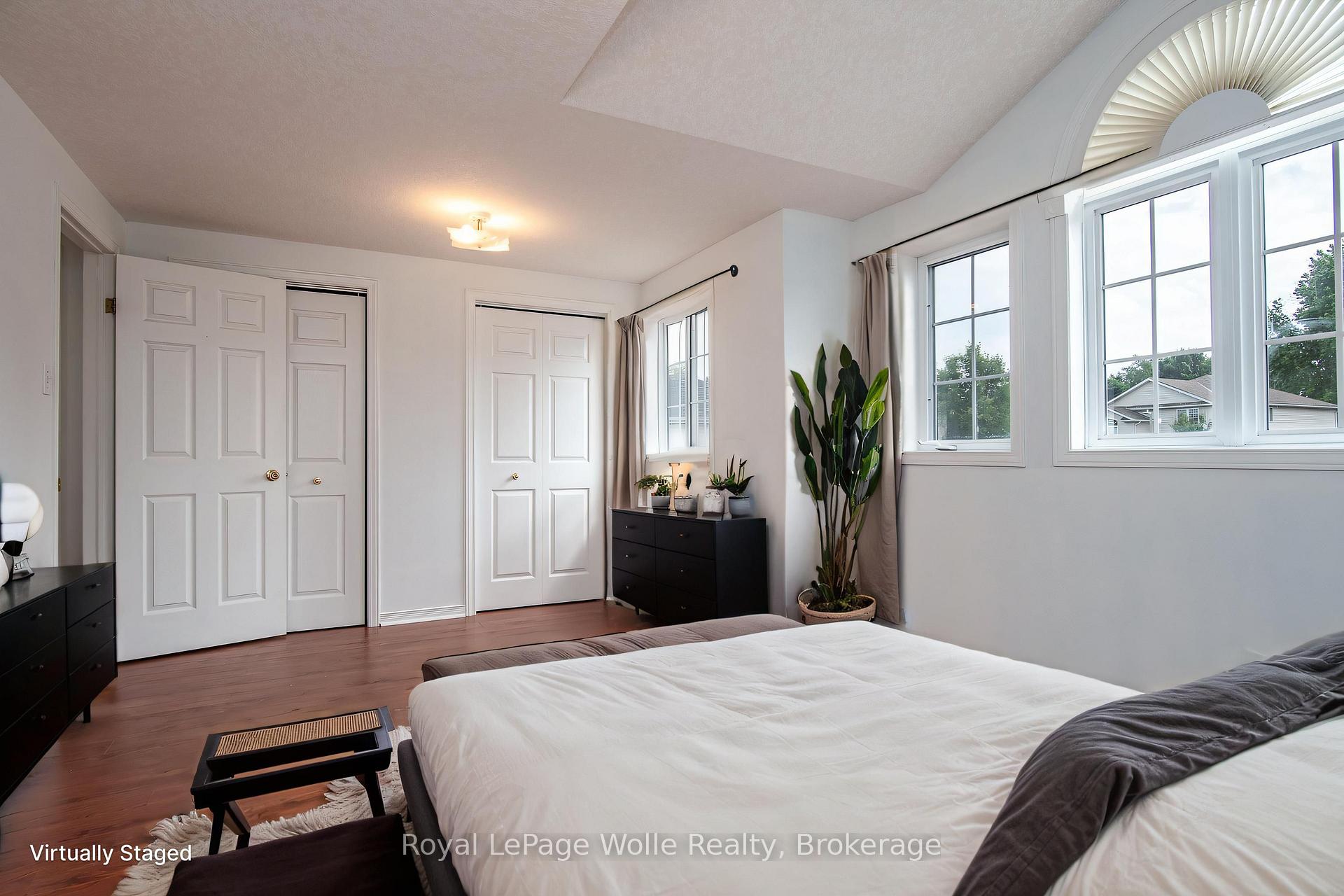 Photo 22 of 49 Bond Court, Guelph, Willow West/Sugarbush/West Acres — HOMEH