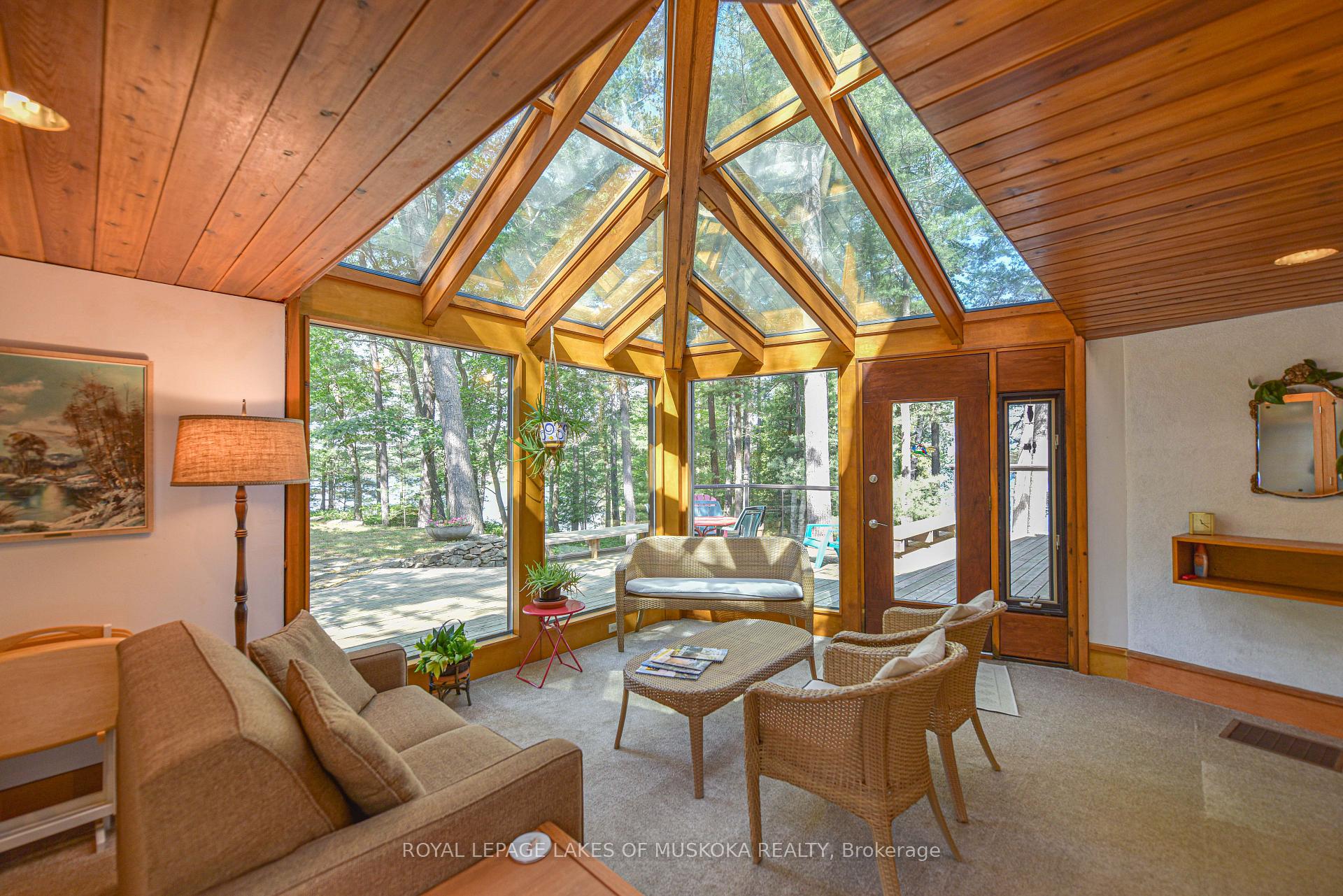 Photo 16 of 1124 Flanagan Trail, Gravenhurst, Wood (Gravenhurst) — HOMEH