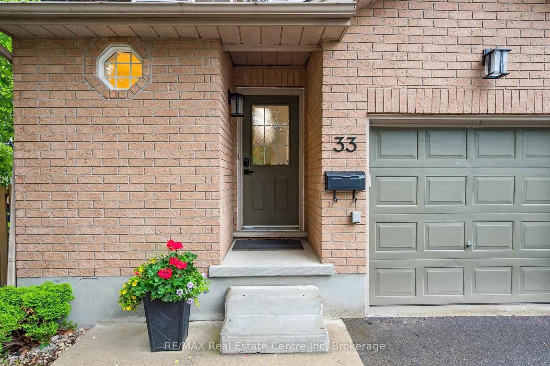 Photo 2 of 33 London Road E, Guelph, Exhibition Park — HOMEH