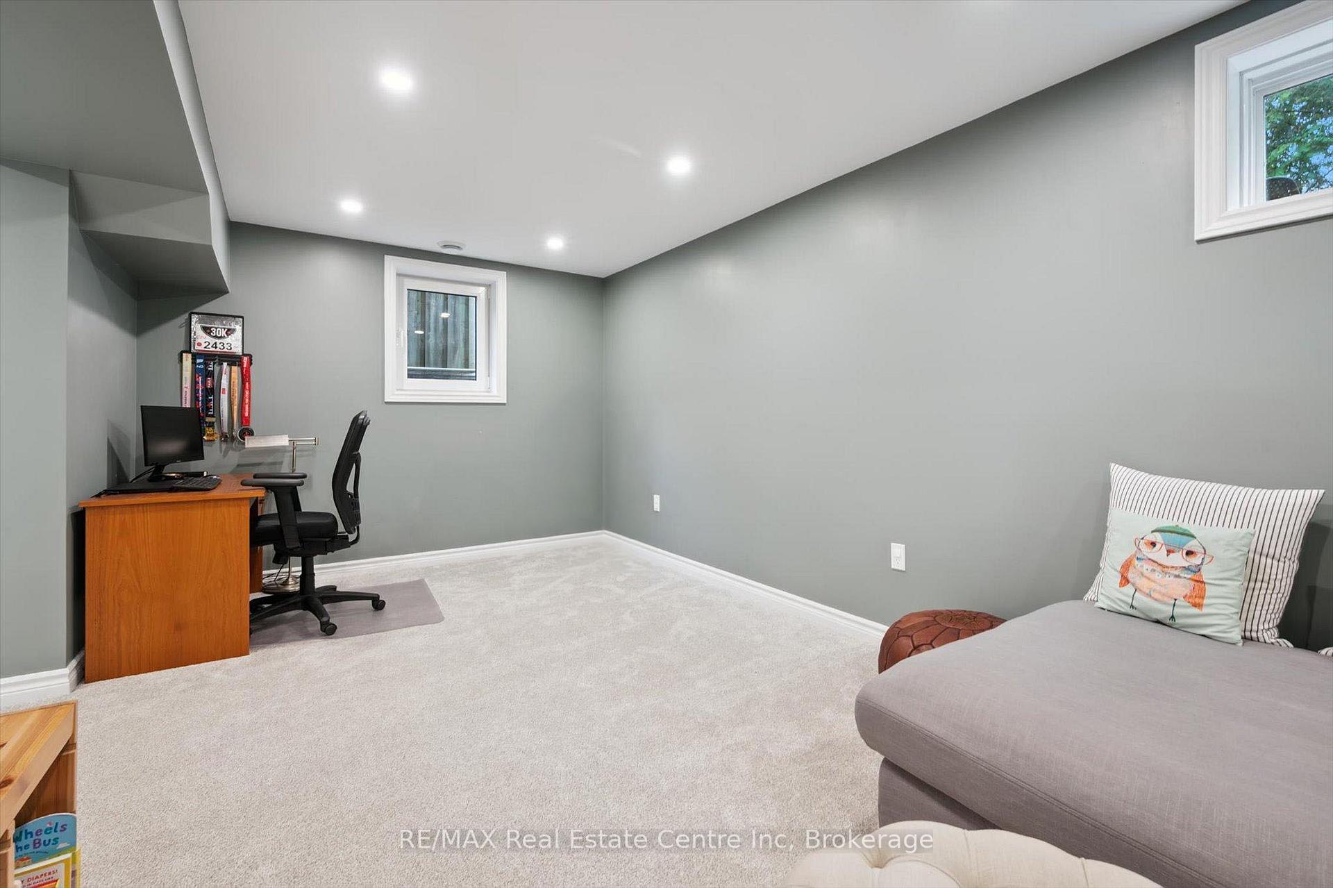 Photo 19 of 33 London Road E, Guelph, Exhibition Park — HOMEH