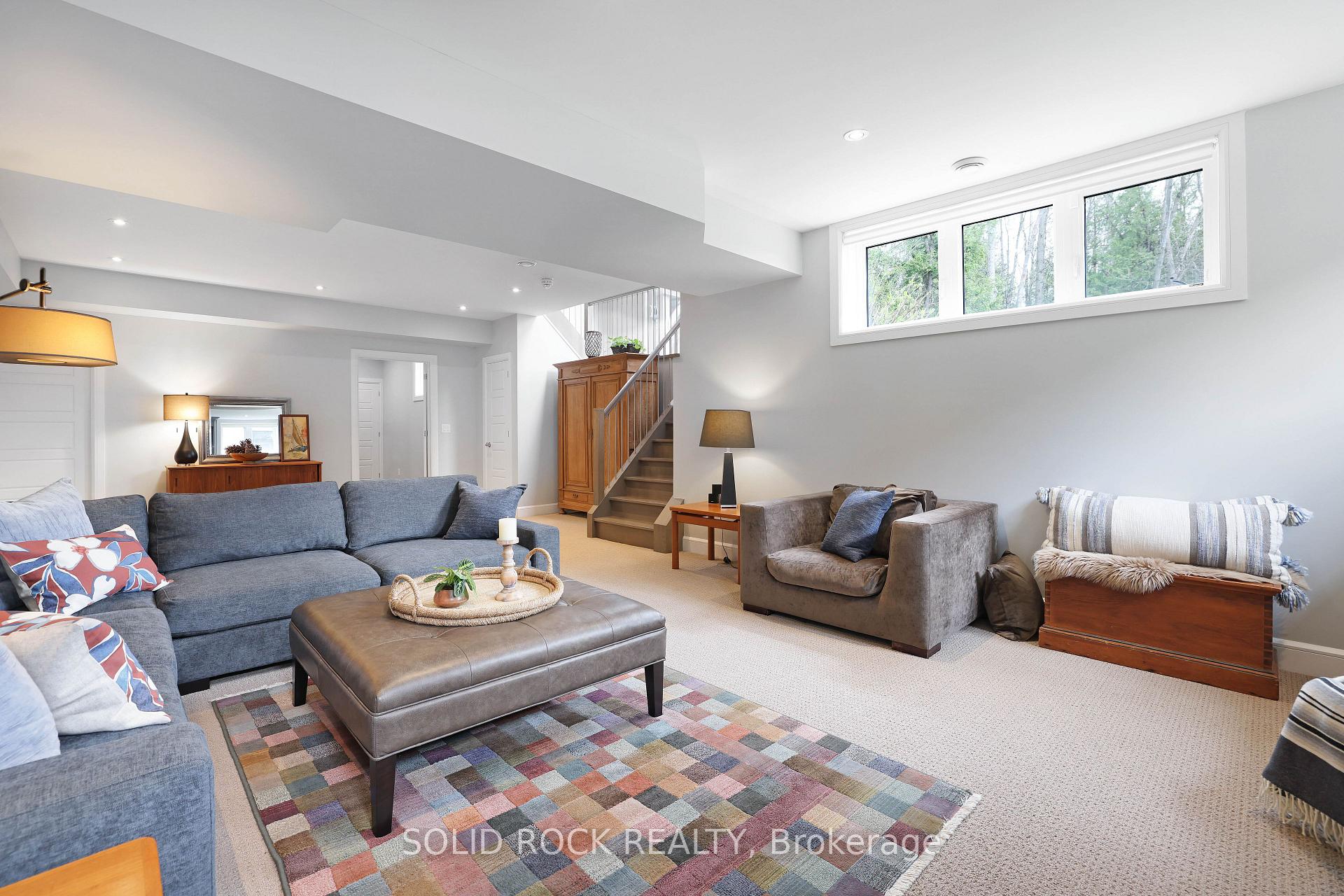 Photo 4 of 1882 Cedarlakes Way, Ottawa, Greely — HOMEH