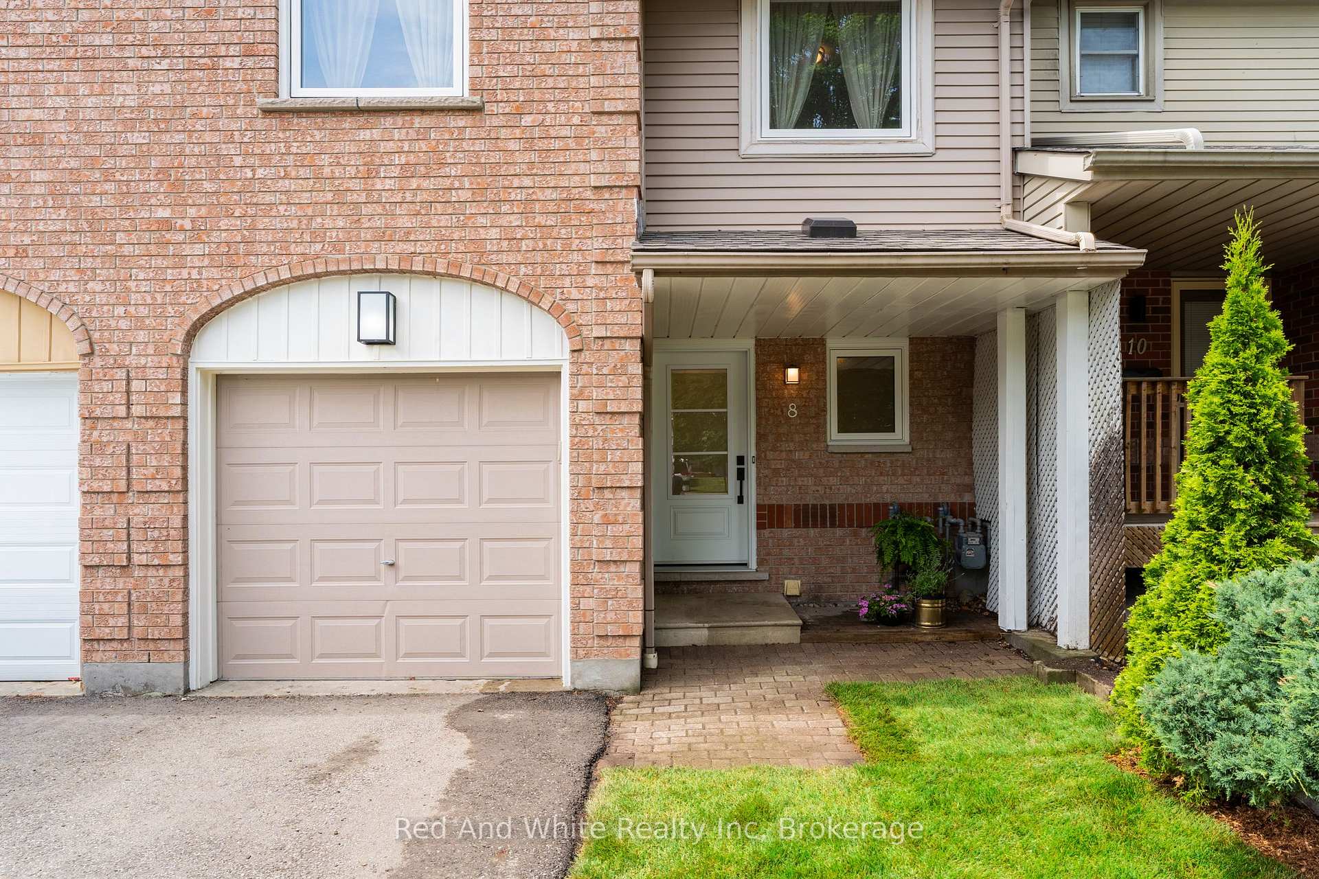 Photo 1 of 8 Grandridge Crescent W, Guelph, Willow West/Sugarbush/West Acres — HOMEH