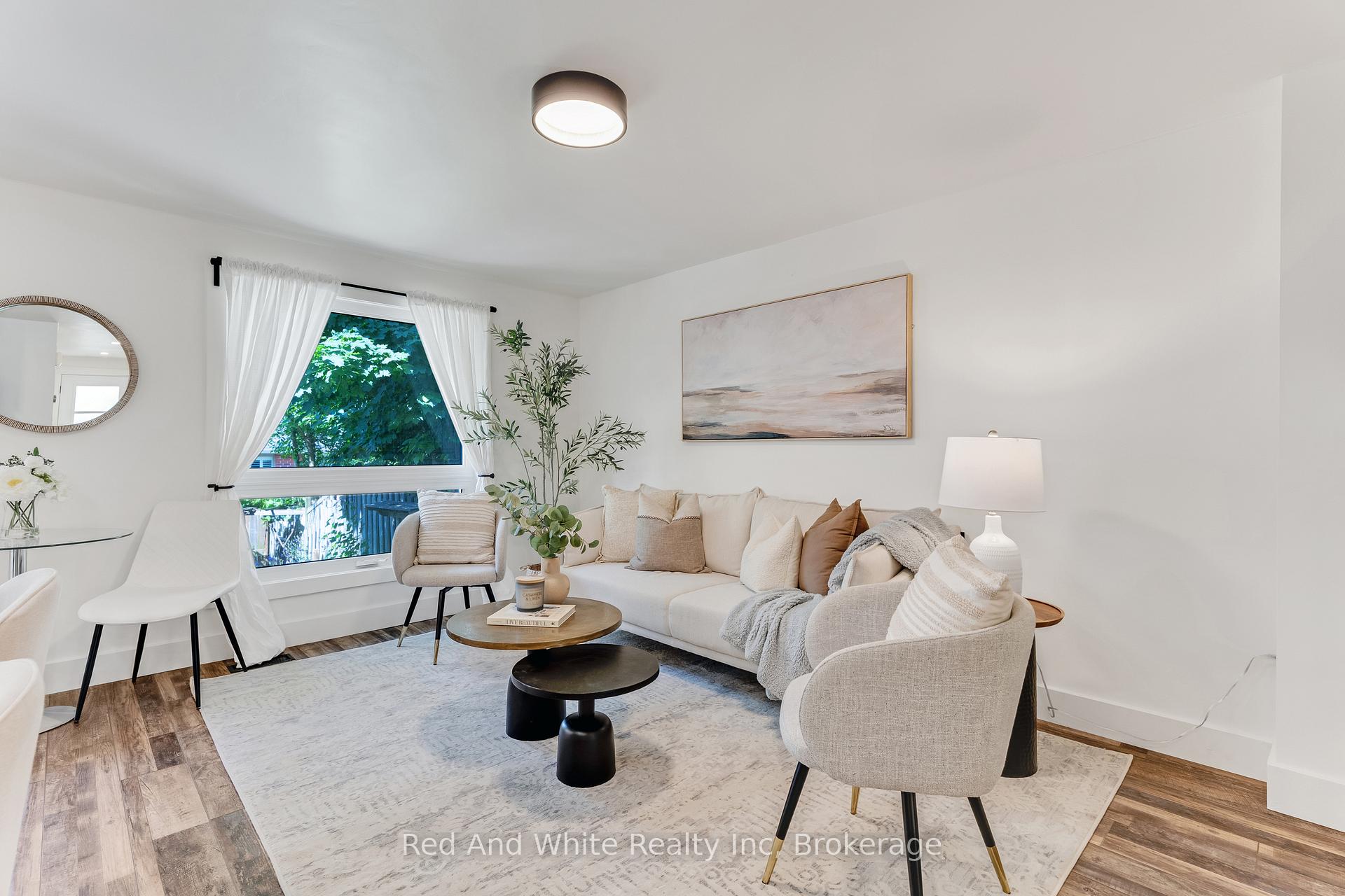 Photo 3 of 8 Grandridge Crescent W, Guelph, Willow West/Sugarbush/West Acres — HOMEH