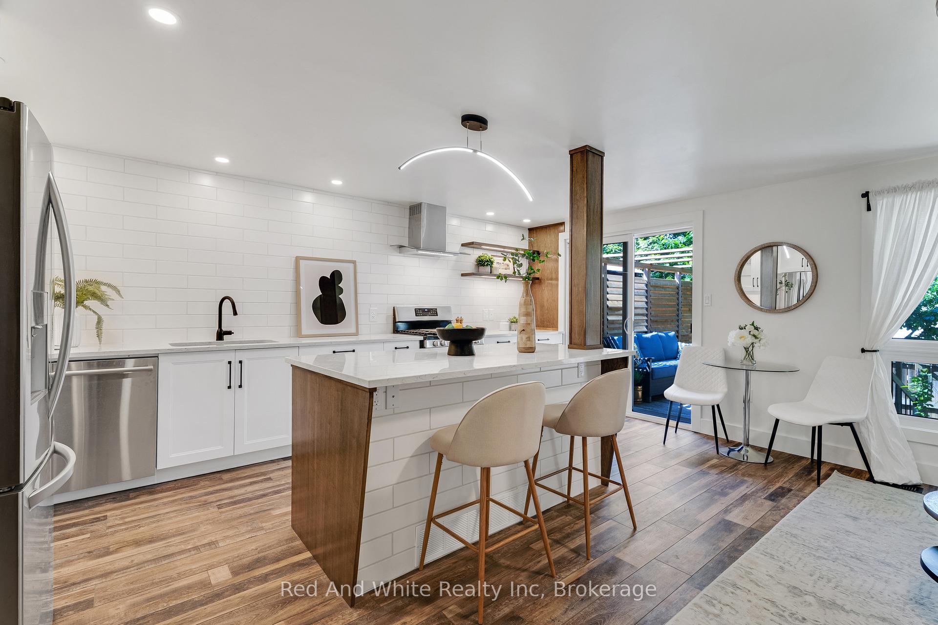 Photo 5 of 8 Grandridge Crescent W, Guelph, Willow West/Sugarbush/West Acres — HOMEH