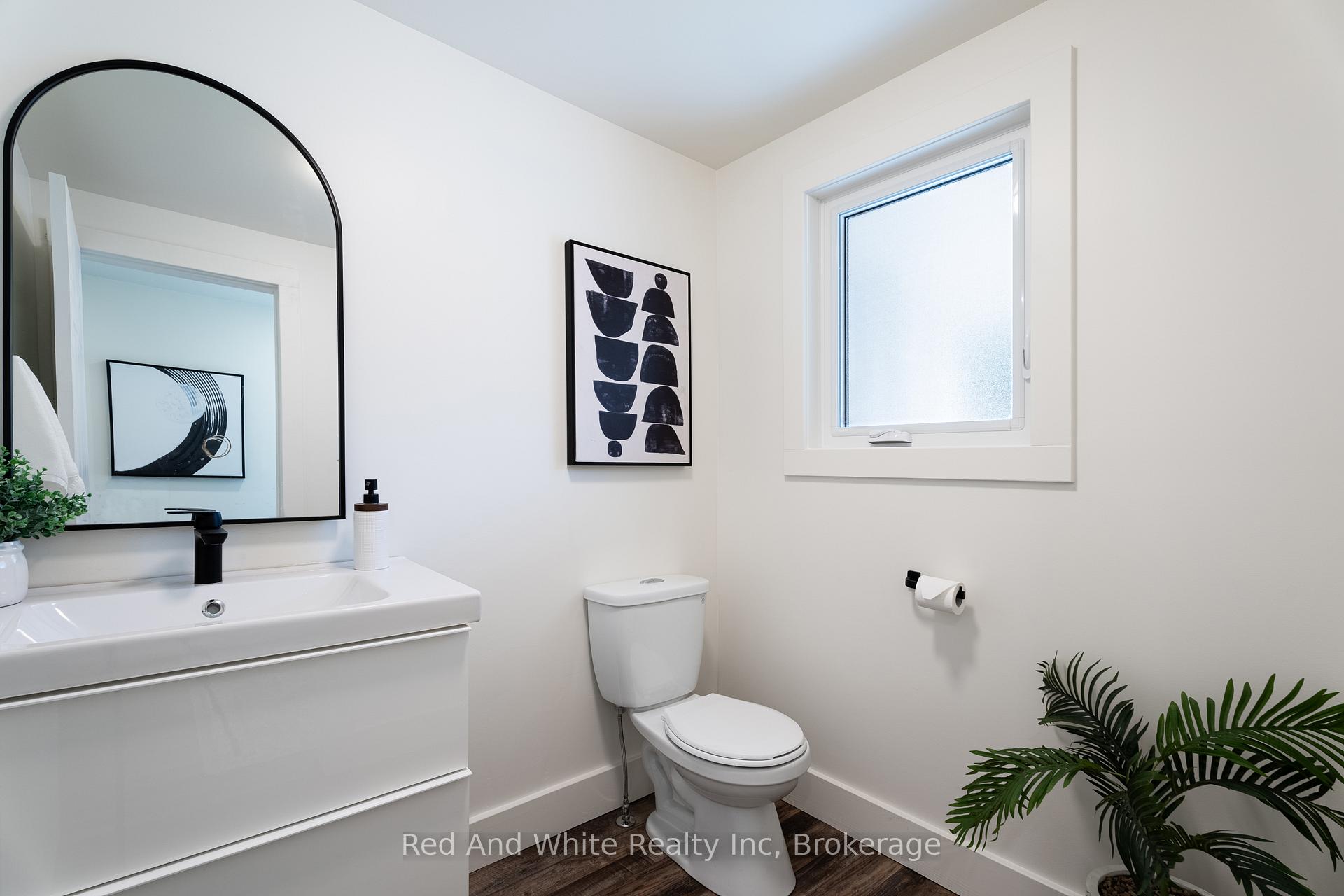 Photo 11 of 8 Grandridge Crescent W, Guelph, Willow West/Sugarbush/West Acres — HOMEH