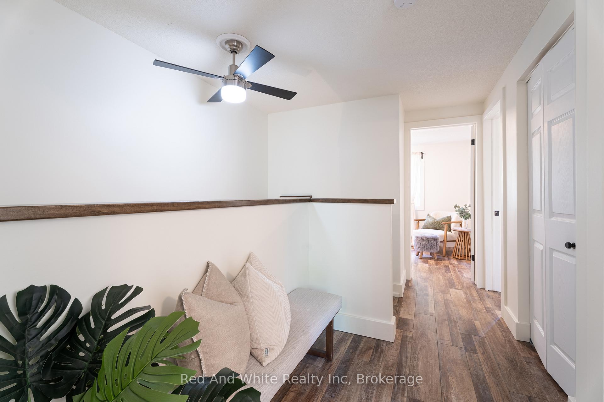 Photo 15 of 8 Grandridge Crescent W, Guelph, Willow West/Sugarbush/West Acres — HOMEH