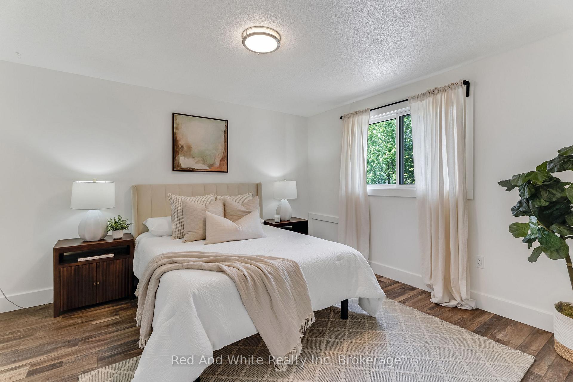 Photo 18 of 8 Grandridge Crescent W, Guelph, Willow West/Sugarbush/West Acres — HOMEH