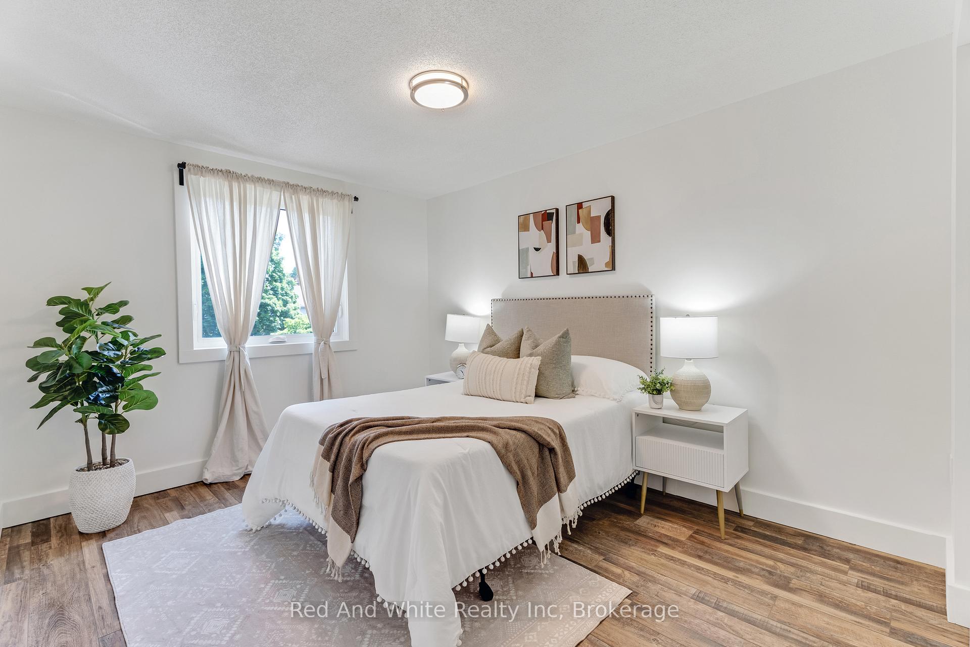 Photo 19 of 8 Grandridge Crescent W, Guelph, Willow West/Sugarbush/West Acres — HOMEH