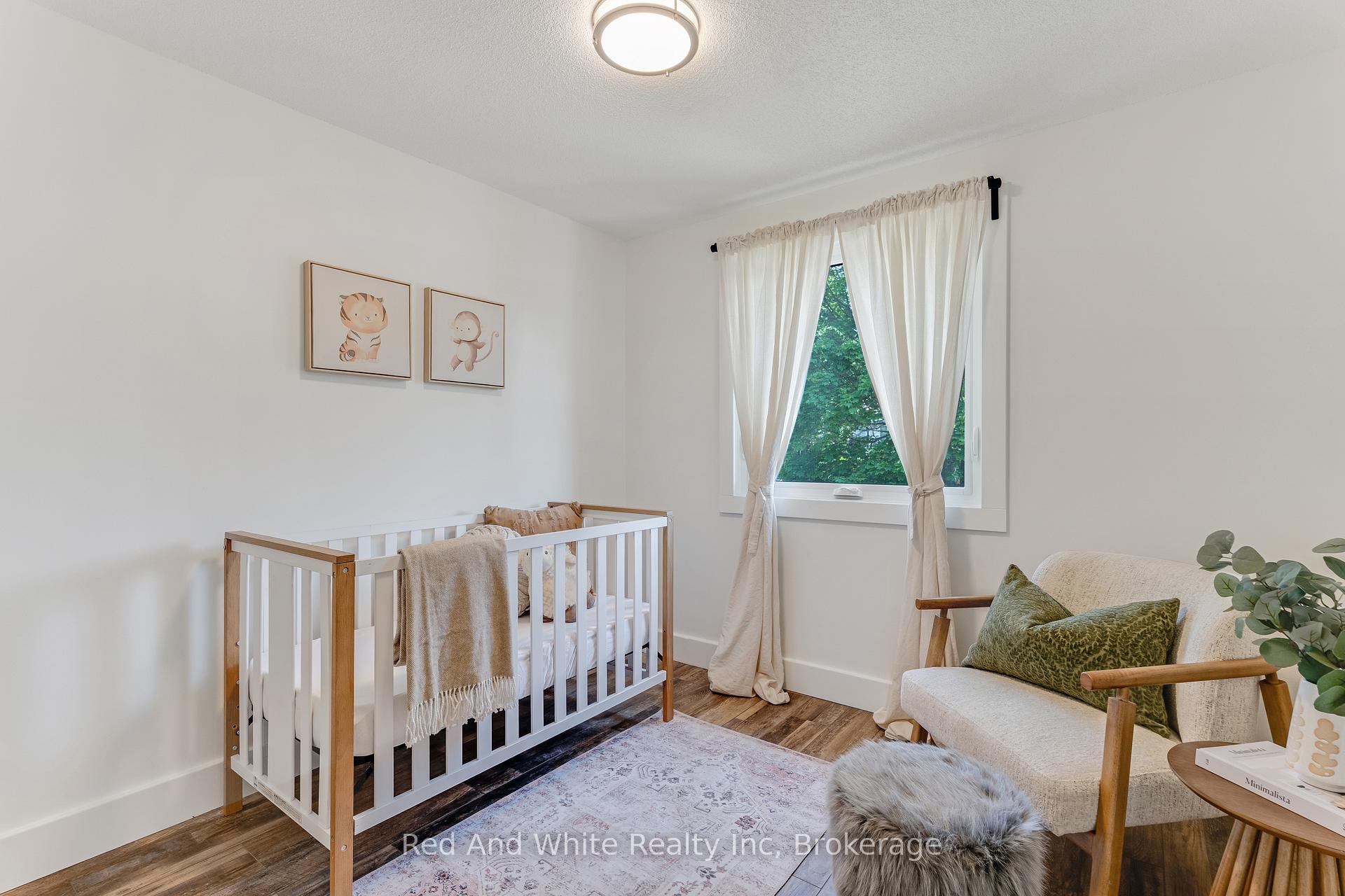 Photo 20 of 8 Grandridge Crescent W, Guelph, Willow West/Sugarbush/West Acres — HOMEH