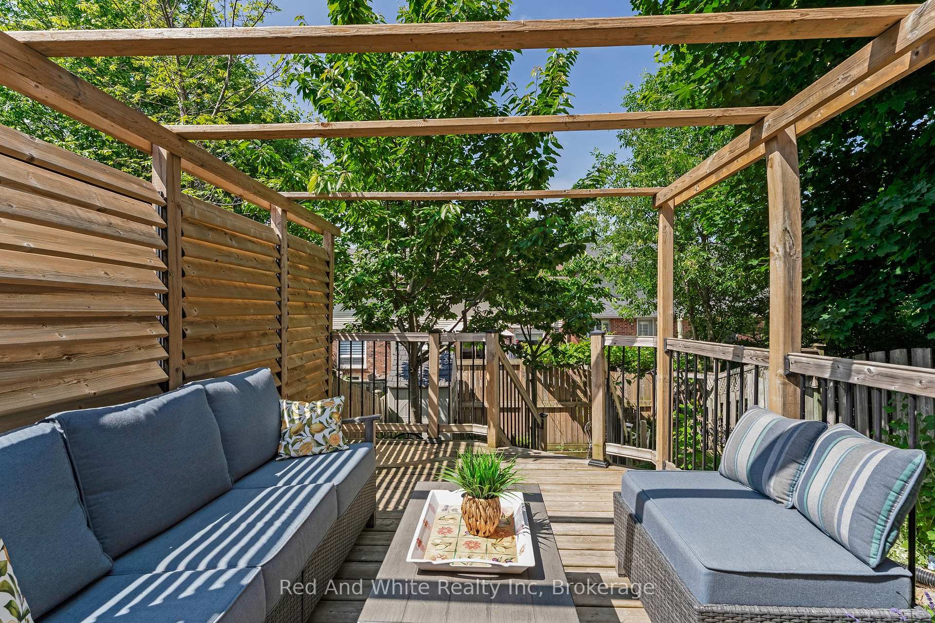 Photo 25 of 8 Grandridge Crescent W, Guelph, Willow West/Sugarbush/West Acres — HOMEH