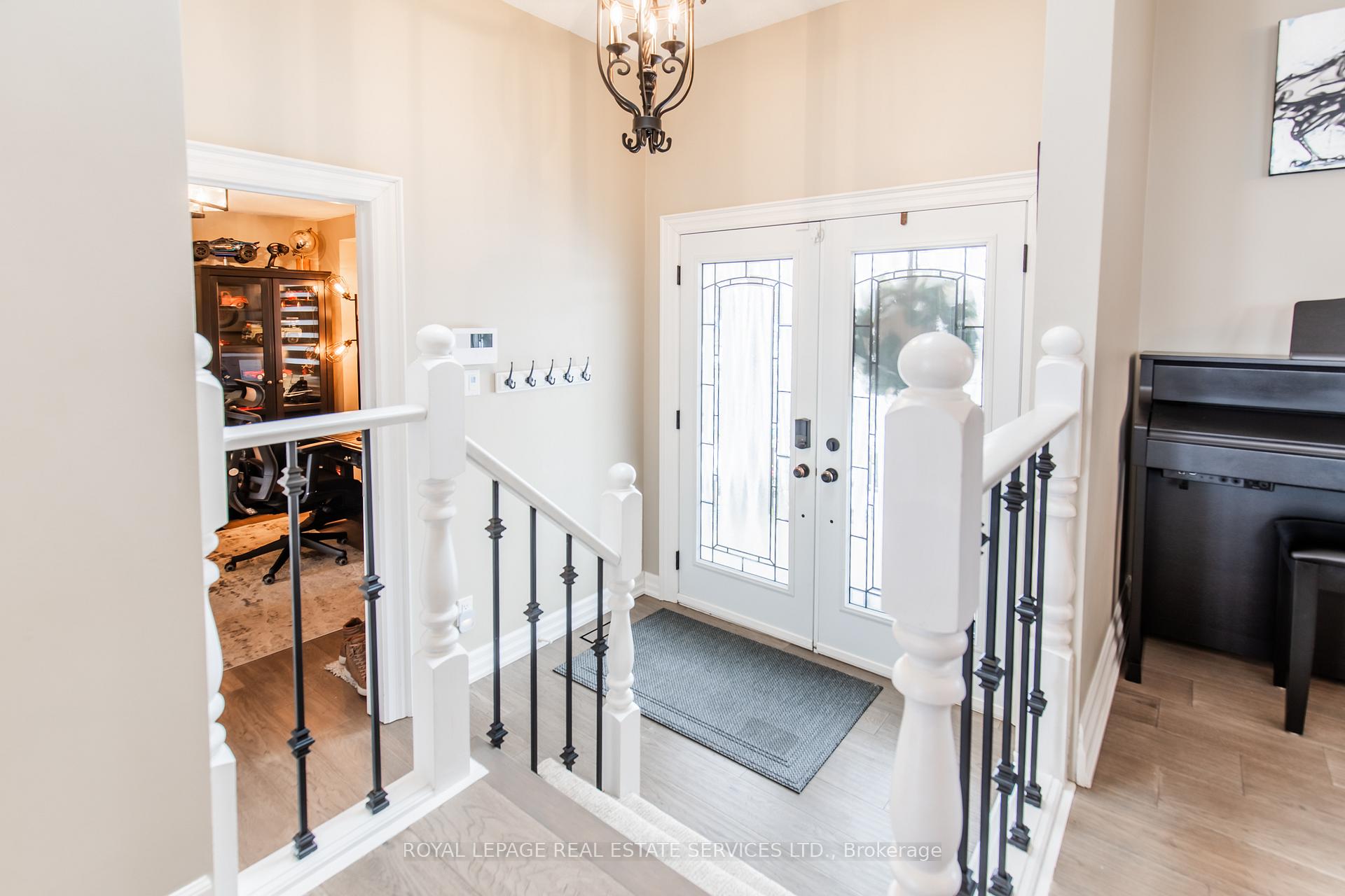 Photo 3 of 33 Cheval Drive, Grimsby, Grimsby Beach — HOMEH