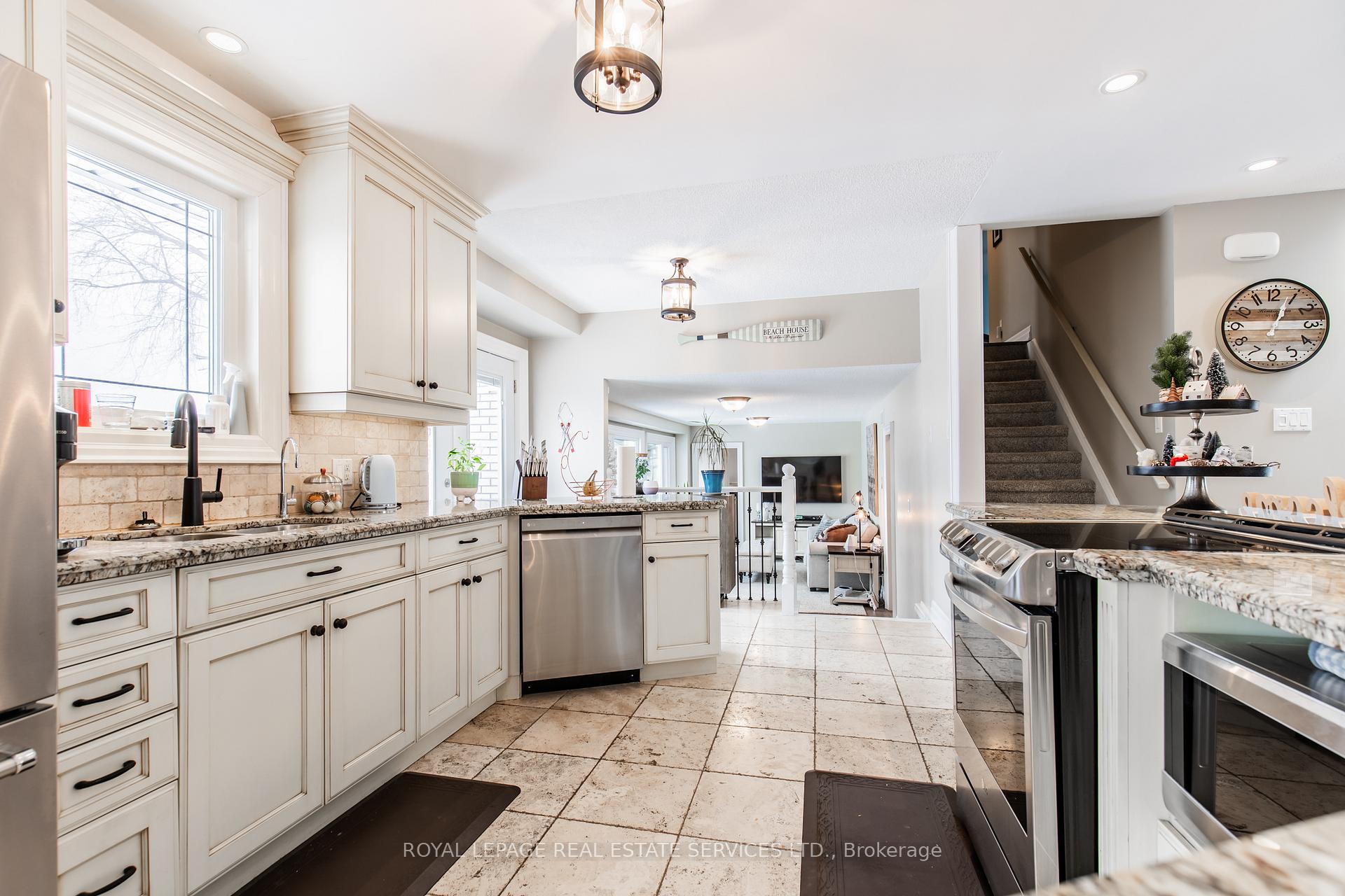 Photo 9 of 33 Cheval Drive, Grimsby, Grimsby Beach — HOMEH