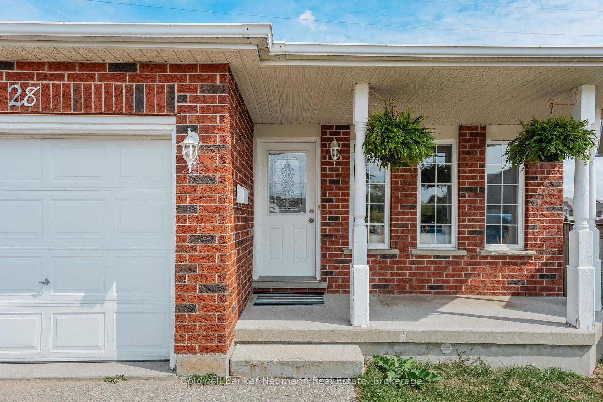 Front of 28 Bronwyn Place