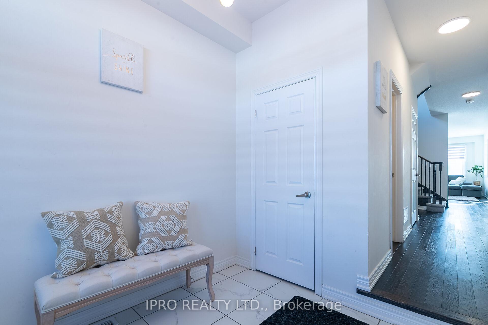 Photo 3 of Unit 60, 166 Deerpath Drive, Guelph, Willow West/Sugarbush/West Acres — HOMEH