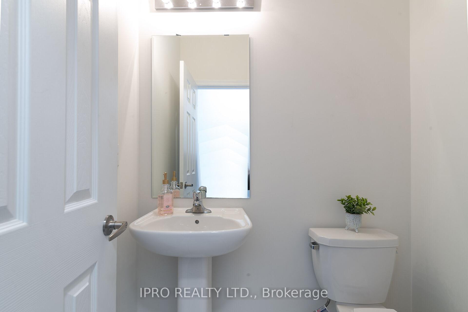 Photo 4 of Unit 60, 166 Deerpath Drive, Guelph, Willow West/Sugarbush/West Acres — HOMEH