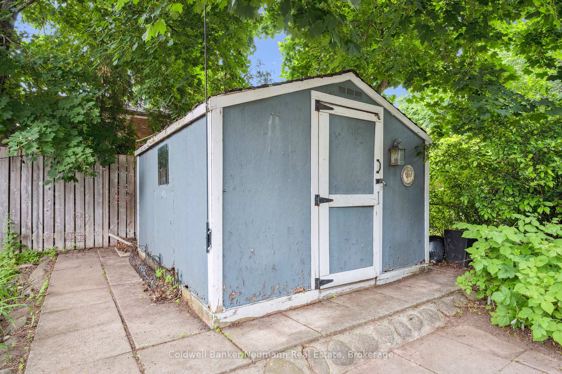 Photo 35 of 136 Kingsmill Avenue, Guelph, St. Patrick's Ward — HOMEH