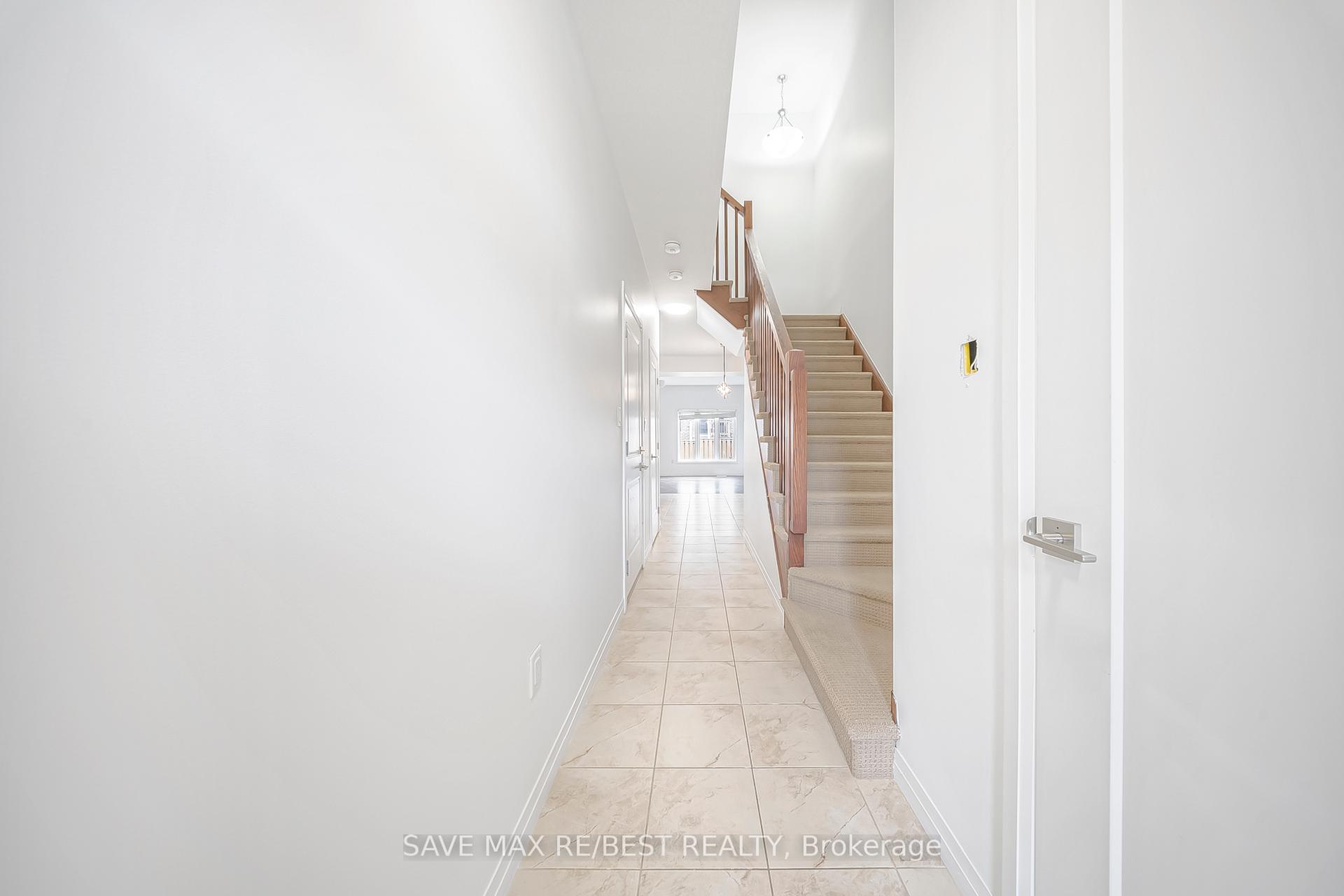Photo 7 of 6 Greenwich Avenue, Hamilton, Stoney Creek Mountain — HOMEH
