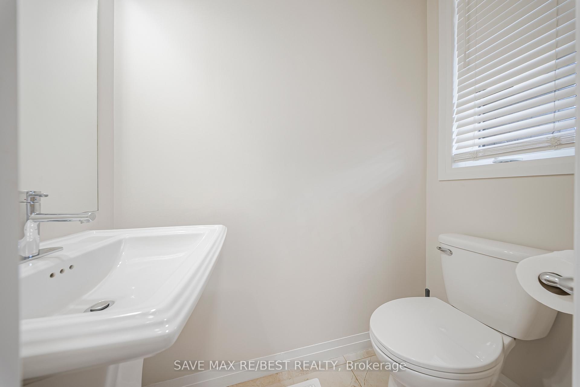Photo 8 of 6 Greenwich Avenue, Hamilton, Stoney Creek Mountain — HOMEH