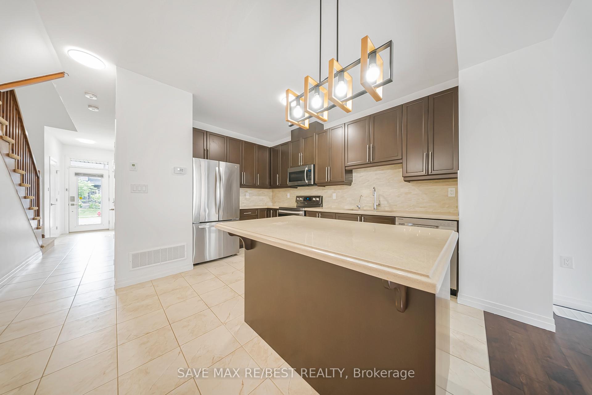 Photo 9 of 6 Greenwich Avenue, Hamilton, Stoney Creek Mountain — HOMEH