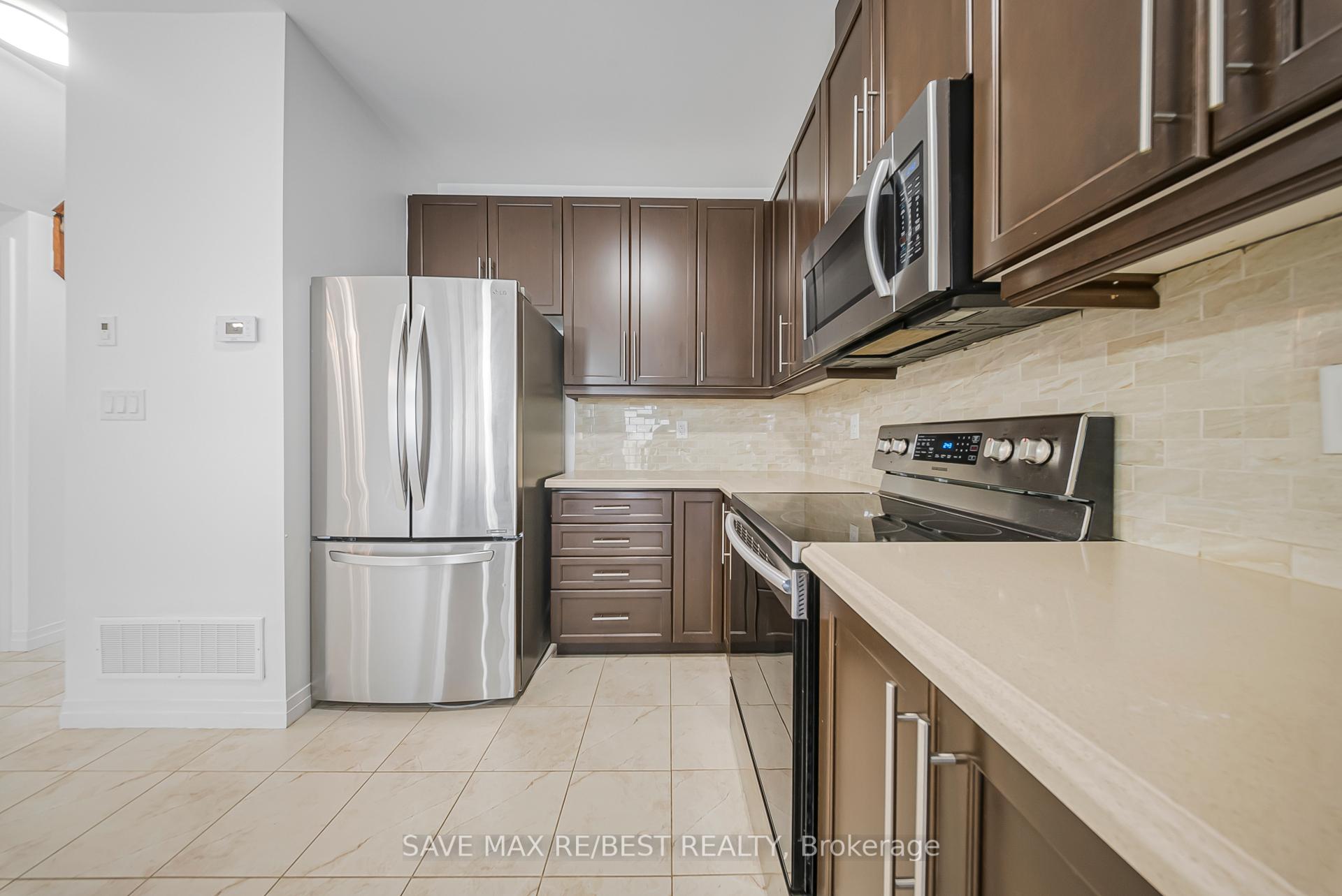 Photo 12 of 6 Greenwich Avenue, Hamilton, Stoney Creek Mountain — HOMEH