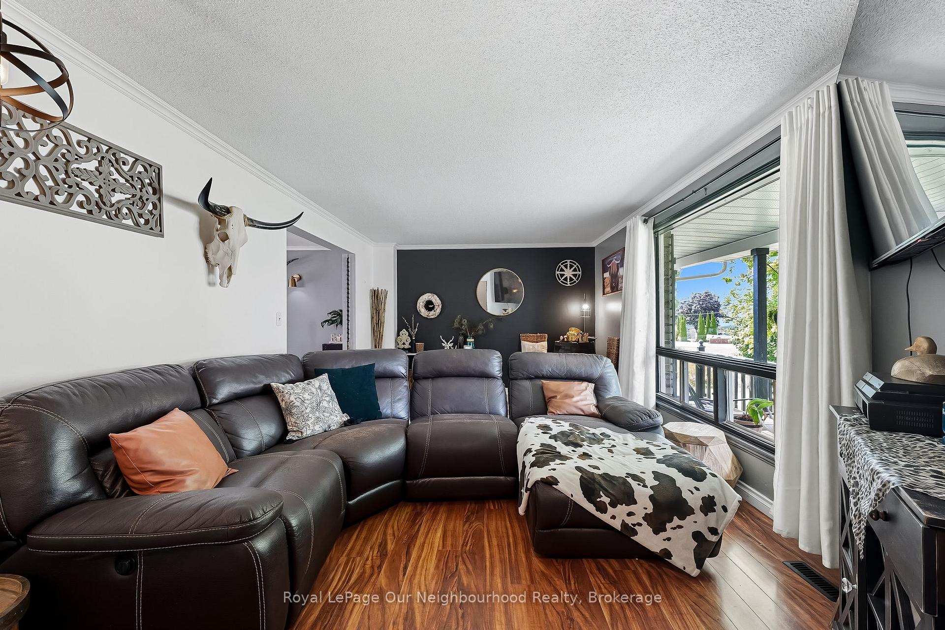 Photo 6 of 17 Elgin Street W, Brighton — HOMEH