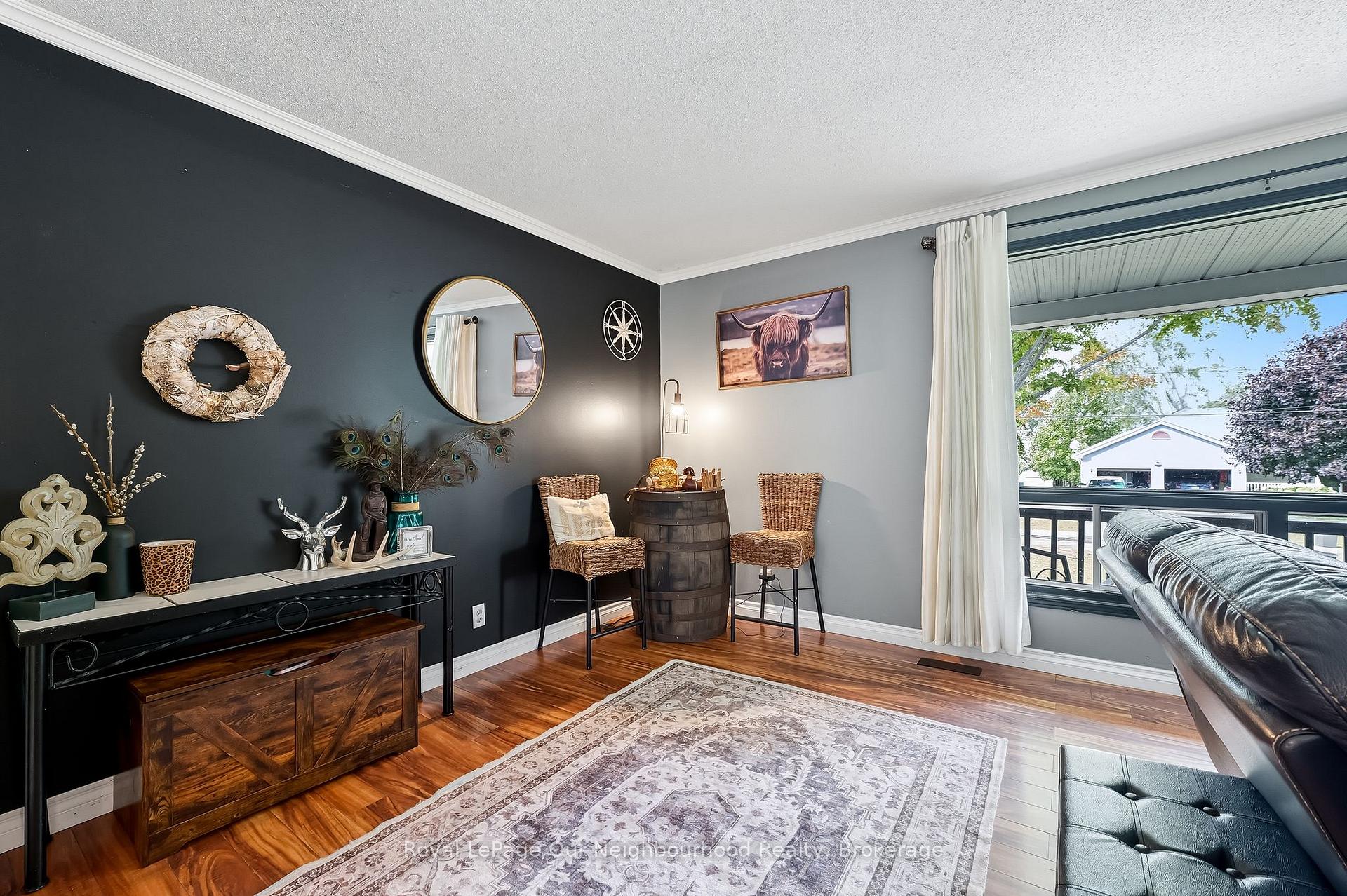 Photo 12 of 17 Elgin Street W, Brighton — HOMEH
