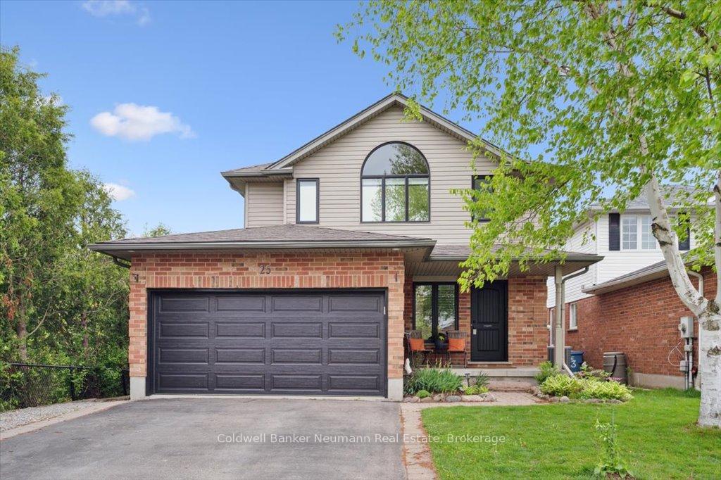 Photo 1 of 25 Hayward Crescent, Guelph, Clairfields/Hanlon Business Park — HOMEH