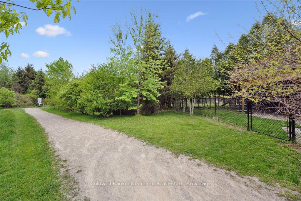 Photo 35 of 25 Hayward Crescent, Guelph, Clairfields/Hanlon Business Park — HOMEH