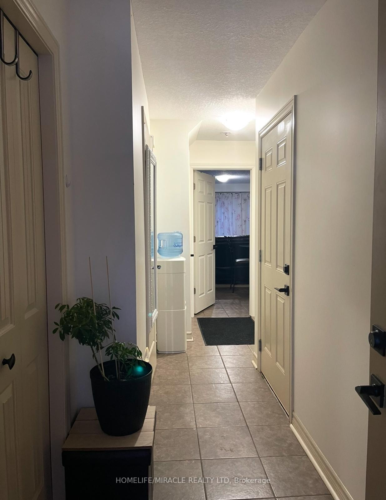 Photo 2 of 14 Waterford Drive, Guelph, Pineridge/Westminster Woods — HOMEH