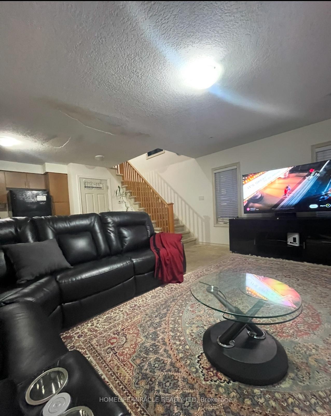 Photo 5 of 14 Waterford Drive, Guelph, Pineridge/Westminster Woods — HOMEH