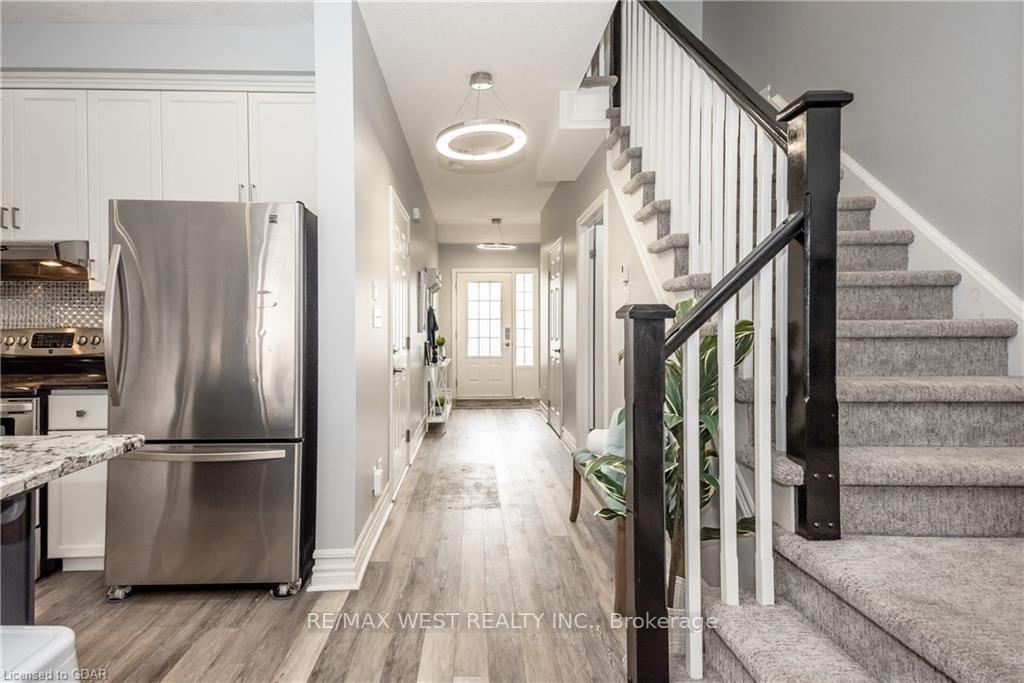 Photo 9 of 16 Clough Crescent, Guelph, Pineridge/Westminster Woods — HOMEH