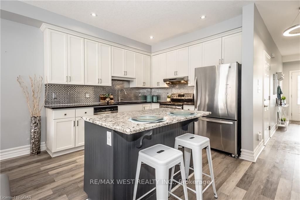 Photo 10 of 16 Clough Crescent, Guelph, Pineridge/Westminster Woods — HOMEH