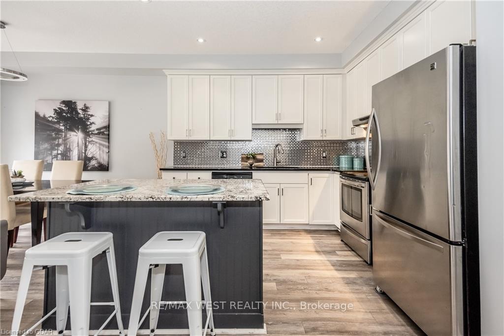 Photo 11 of 16 Clough Crescent, Guelph, Pineridge/Westminster Woods — HOMEH